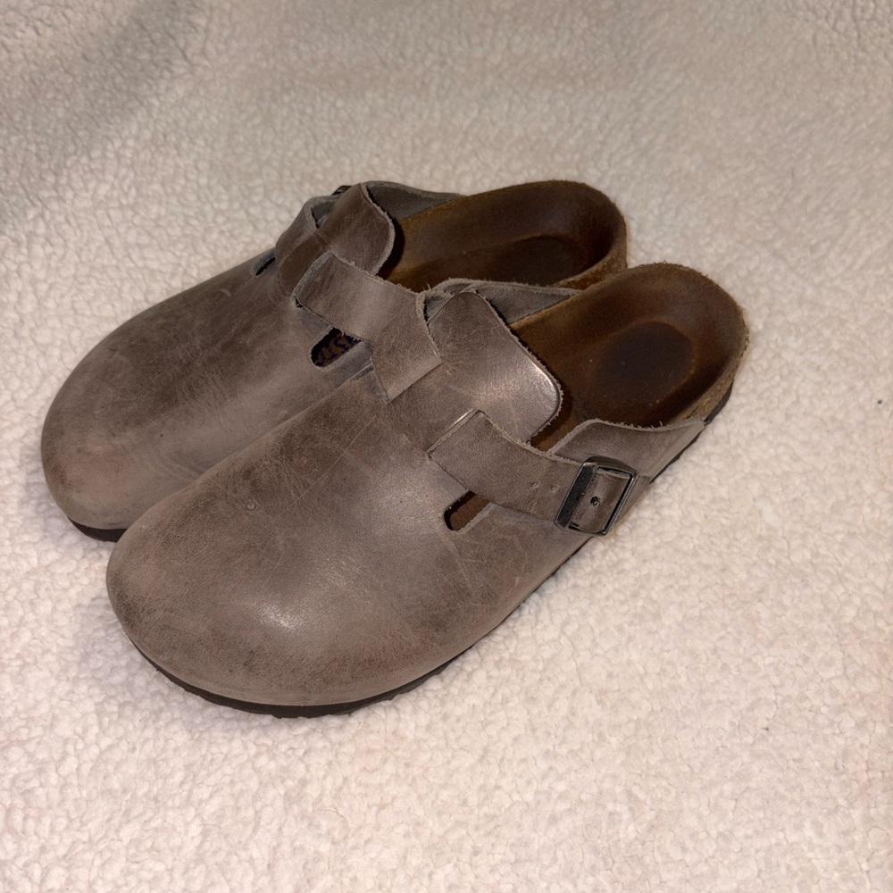 Birkenstock Women's Grey Leather Clogs - Picture 3 of 7